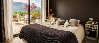 Magnificent villa with heated pool air conditioning