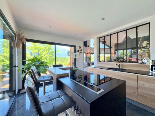 Magnificent villa with heated pool air conditioning