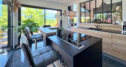 Magnificent villa with heated pool air conditioning