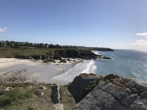 Una spiaggia nelle vicinanze