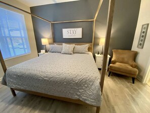 5 habitaciones, tabla de planchar con plancha, cuna de viaje y wifi