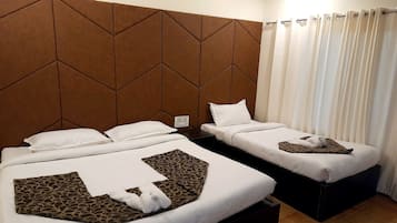 Hypo-allergenic bedding, rollaway beds, bed sheets