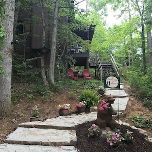 Property grounds - Dancing Bear Cabin – Family Friendly Mountain Getaway near Helen (Dancing Bear)