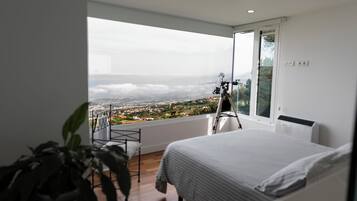 2 slaapkamers, een strijkplank/strijkijzer, gratis wifi, beddengoed