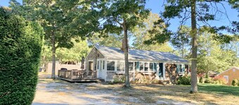 Quiet neighborhood, great for kids, 4 miles from Corporation beach!
