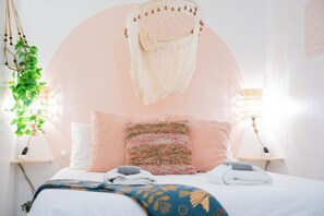 1 chambre, bureau, fer et planche à repasser, Wi-Fi