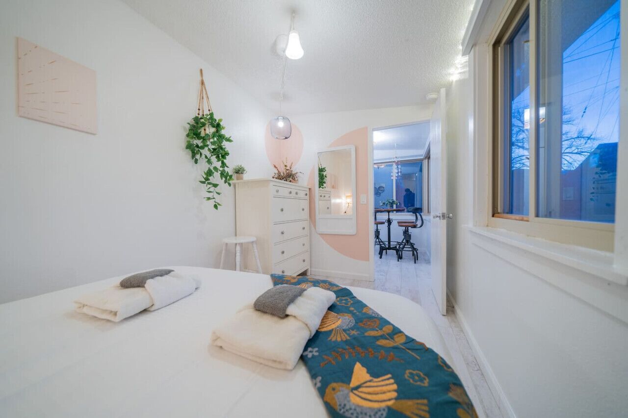 1 bedroom, desk, iron/ironing board, WiFi