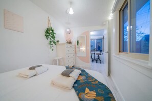 1 bedroom, desk, iron/ironing board, WiFi
