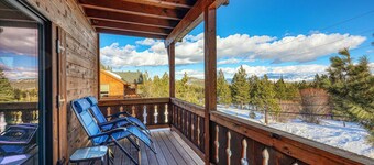 Condo w/ Beautiful Mountain View. Steps from Ski/Trails. Donner Lake. EV outlet