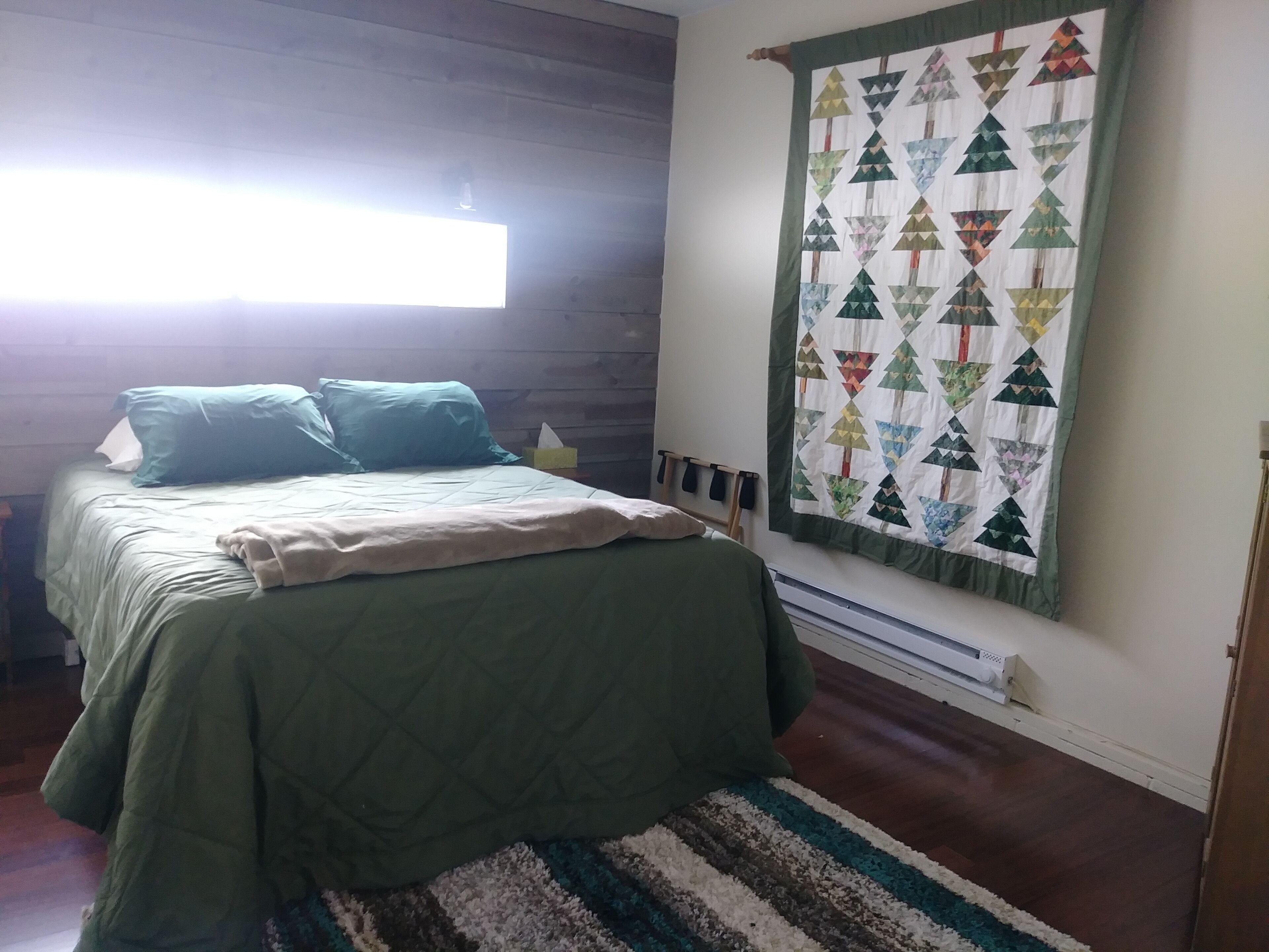 Private, quiet, pet-free, smoke-free location, 2 miles from lake village