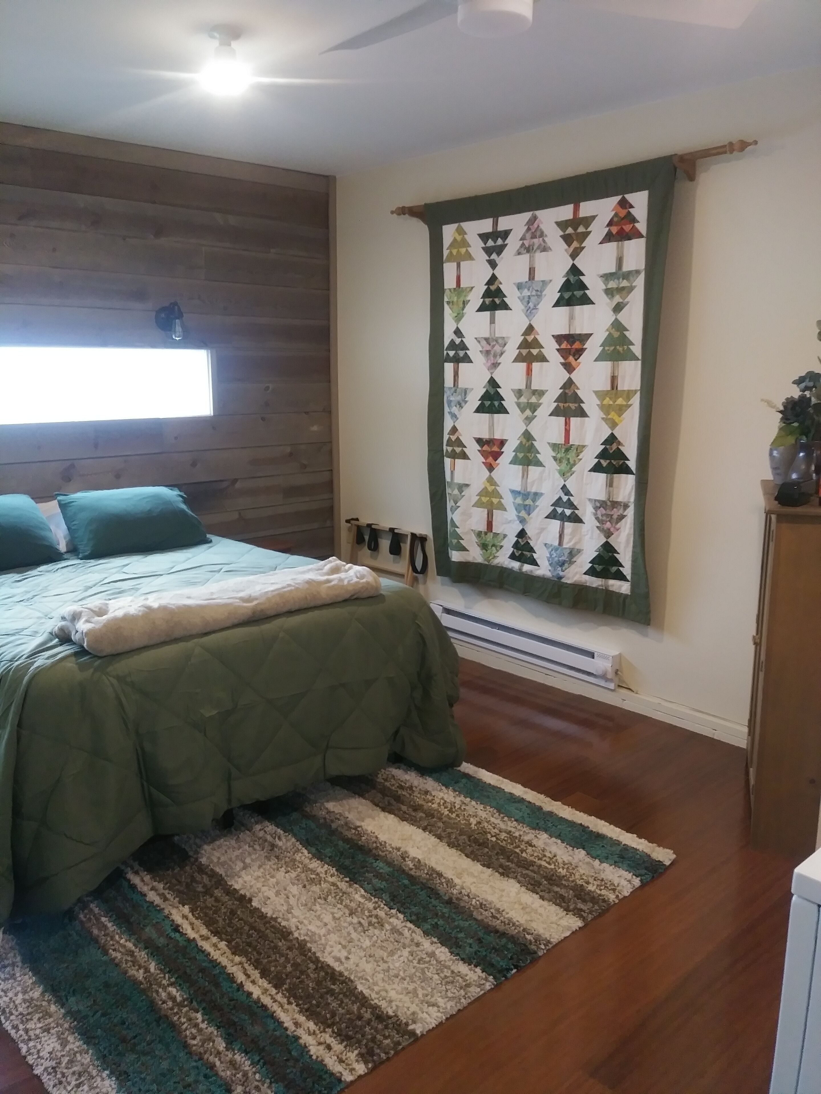 Private, quiet, pet-free, smoke-free location, 2 miles from lake village