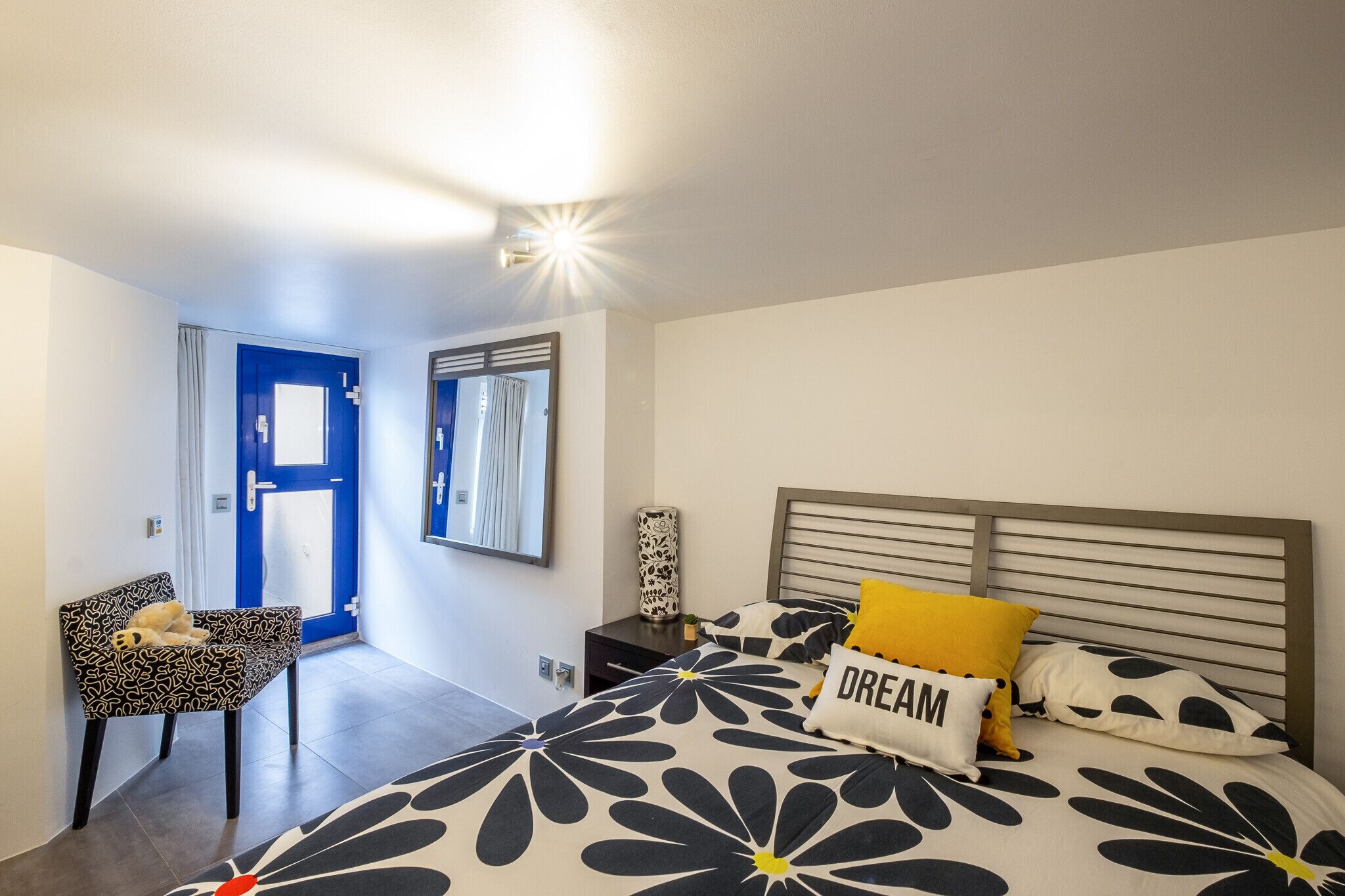 4 bedrooms, desk, iron/ironing board, free WiFi