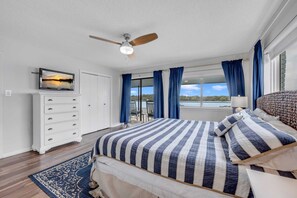 5 bedrooms, iron/ironing board, WiFi, bed sheets