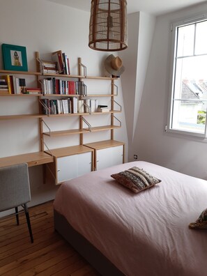 2 chambres, fer et planche à repasser, lit parapluie, Wi-Fi gratuit