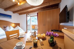 1 camera, Wi-Fi gratuito, lenzuola