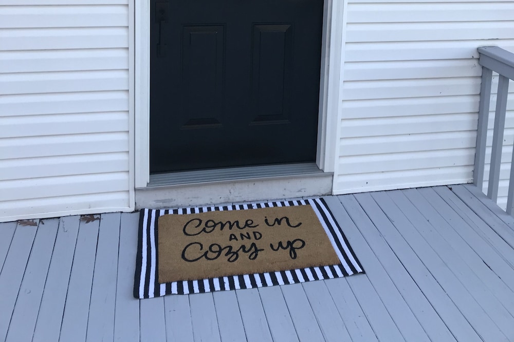 A small studio apartment located in the middle of beautiful Amish country.
