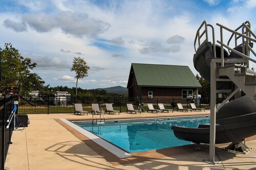 Smore's Cabin, beautiful mountain views