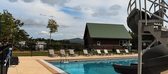 Smore's Cabin, beautiful mountain views