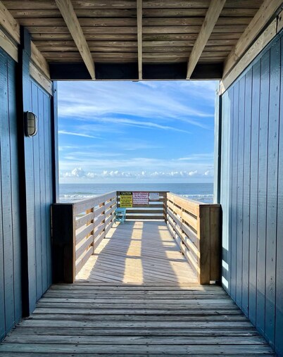 Topsail Reef  Breathtaking Paradise Vacay