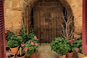 Property grounds - 4 Guests - Veneris Residence Apartment in Chania (Chania)