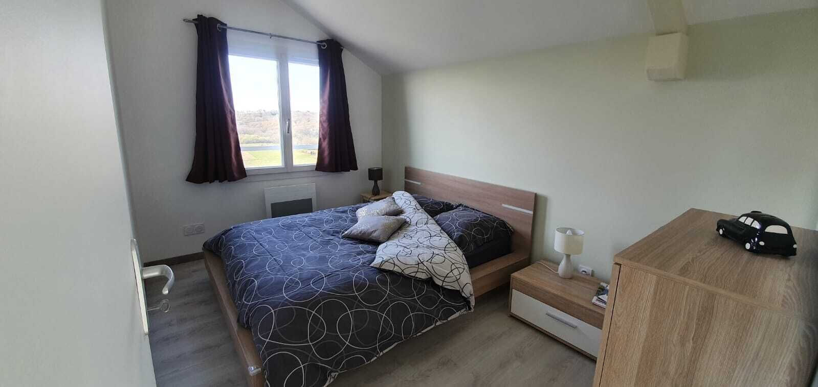 2 Schlafzimmer, schallisolierte Zimmer, Bügeleisen/Bügelbrett