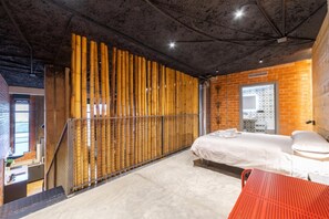 2 chambres, fer et planche à repasser, draps fournis