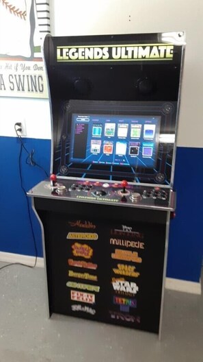 Game room - 4 BR, Near Disney, Private Heated Pool/Spa, Game Room-Arcade, Free Resort Club  (Kissimmee)