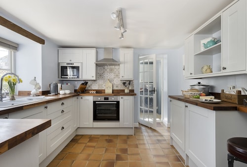 Old Stable Cottage is a glorious, well thought out former farm building