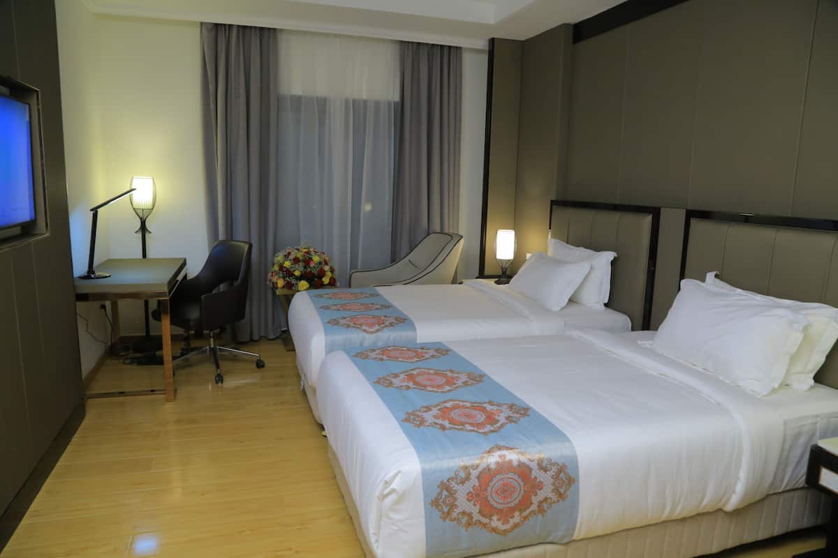 Classic Twin Room | Minibar, desk, laptop workspace, free WiFi