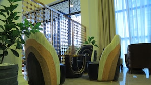 Lobby sitting area - Check inn hotel (Addis Ababa)