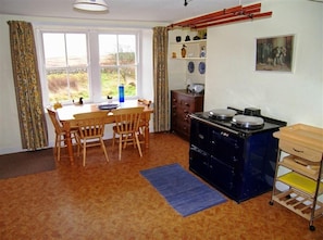 Dining - Airie Farmhouse -  a house that sleeps 6 guests  in 3 bedrooms (Castle Douglas)