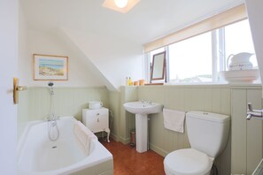 Baignoire, serviettes fournies
