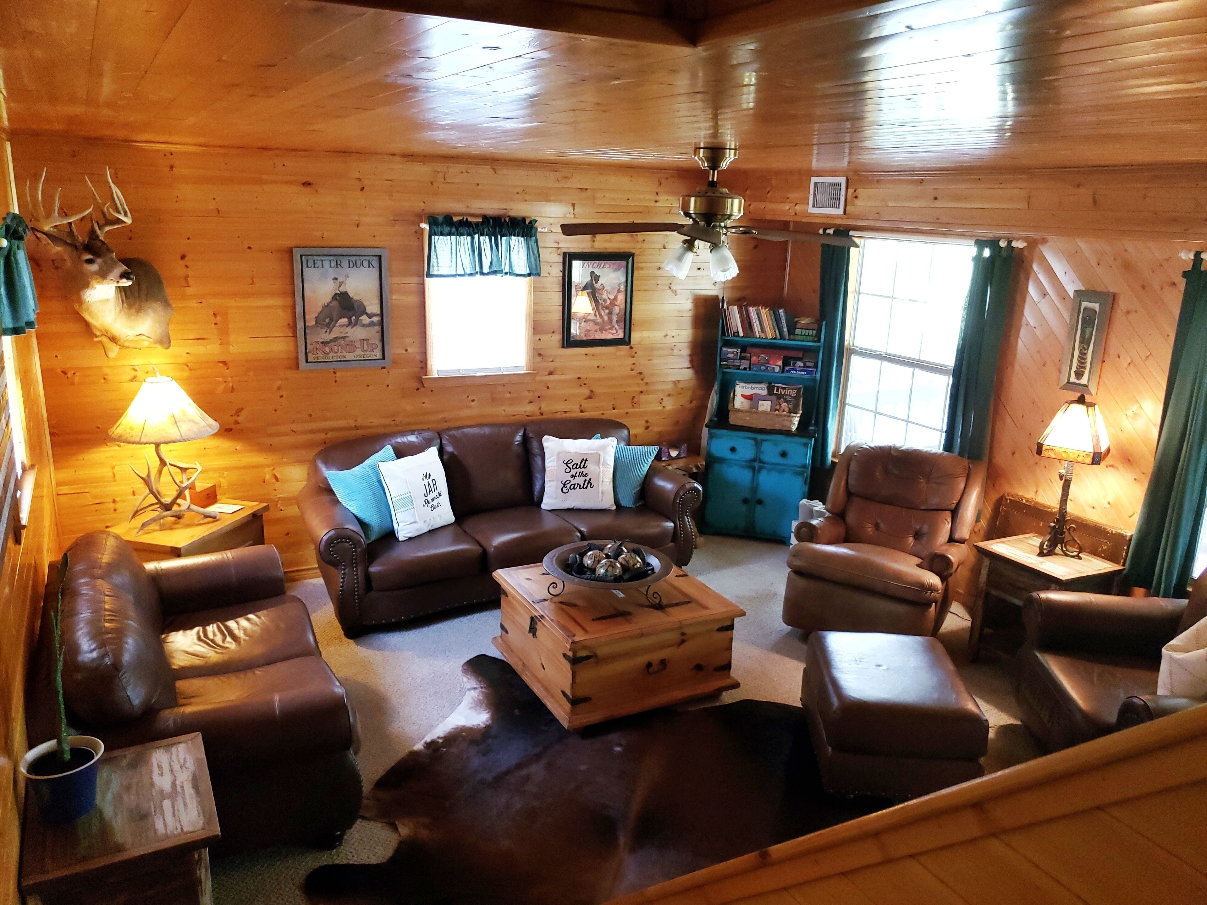 Quiet Country Cabin nestled on 100 Acres