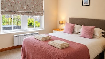 2 dormitorios, tabla de planchar con plancha, wifi y ropa de cama