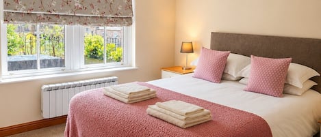 2 sovrum, strykjärn/strykbräda, wi-fi och sängkläder