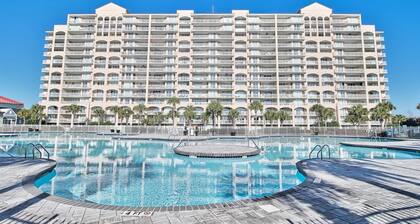 Yacht Club Waterfront Villa 15000sf Pool Hot Tub
