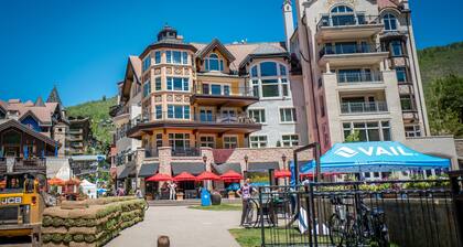 Lionshead Village Vantage Point 2bdr 2bath Condo Steps from Gondola-sleeps 6