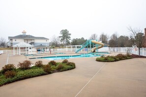 A heated pool - Bluegreen Parkside Williamsburg Resort ™ - 1 Bedroom Deluxe (Williamsburg)