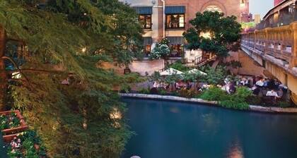 San Antonio | River Walk Family Trip | Downtown Stay | 2BR