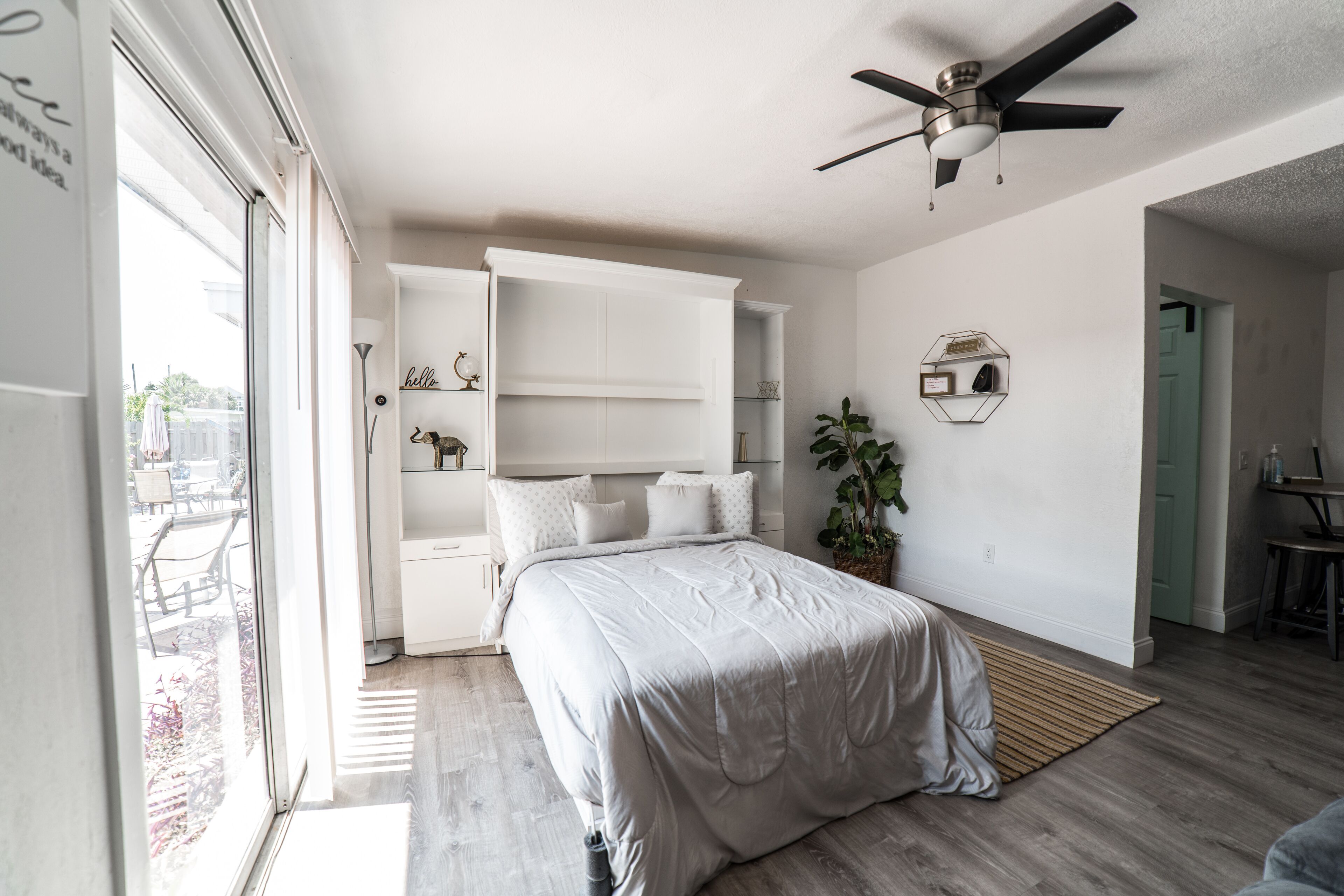 Beachside Studio Close to the Beach!