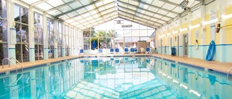 Indendørs pool, opvarmet pool