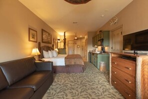2 bedrooms, iron/ironing board, WiFi, bed sheets - Wilderness Club™ at Big Cedar® - 2 Bedroom Cabin (Ridgedale)