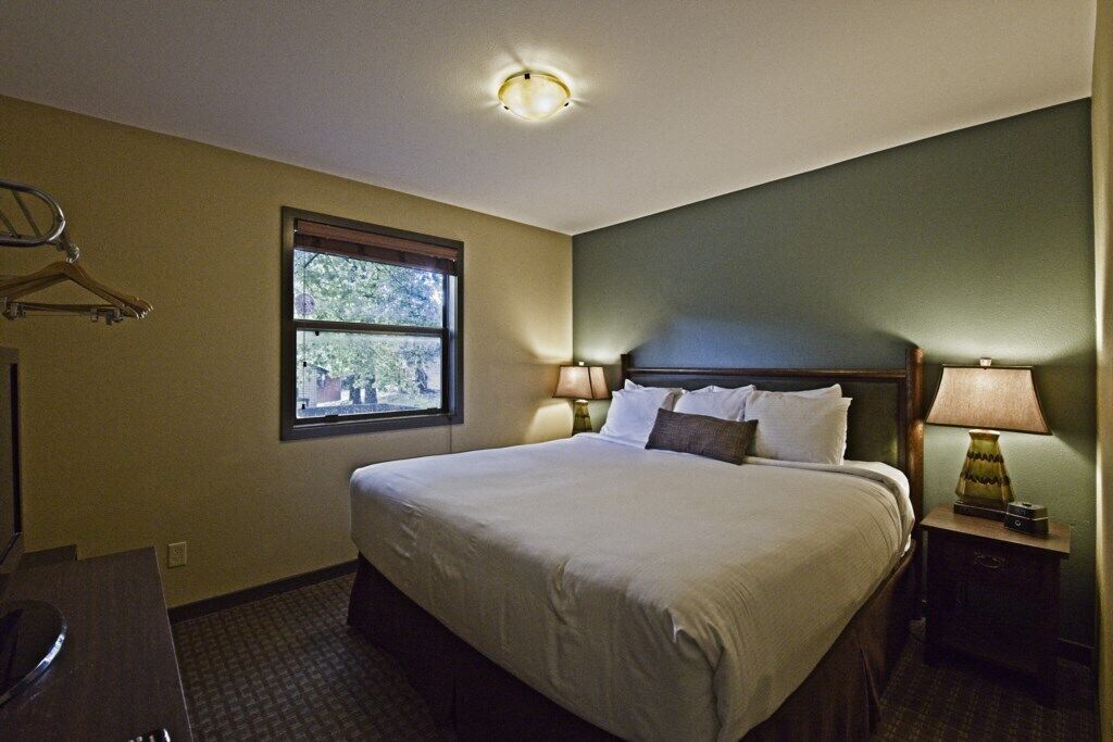 Christmas Mountain Village™ - 2 Bedroom Cottage