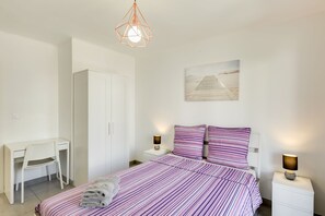 5 Schlafzimmer, Bügeleisen/Bügelbrett, Reisekinderbett, kostenloses WLAN