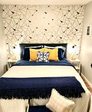 3 bedrooms, desk, iron/ironing board, free WiFi - Walk to 9 Wineries & Red Hills Market•Firepit•Trellis•Swing•Fast Wifi (Dundee)