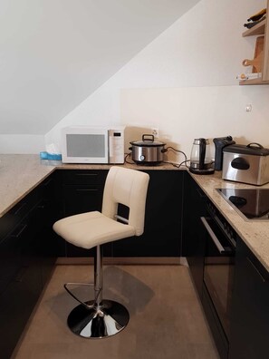 Dining tables, kitchen islands