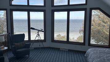 5 Schlafzimmer, Schreibtisch, Bügeleisen/Bügelbrett, kostenloses WLAN