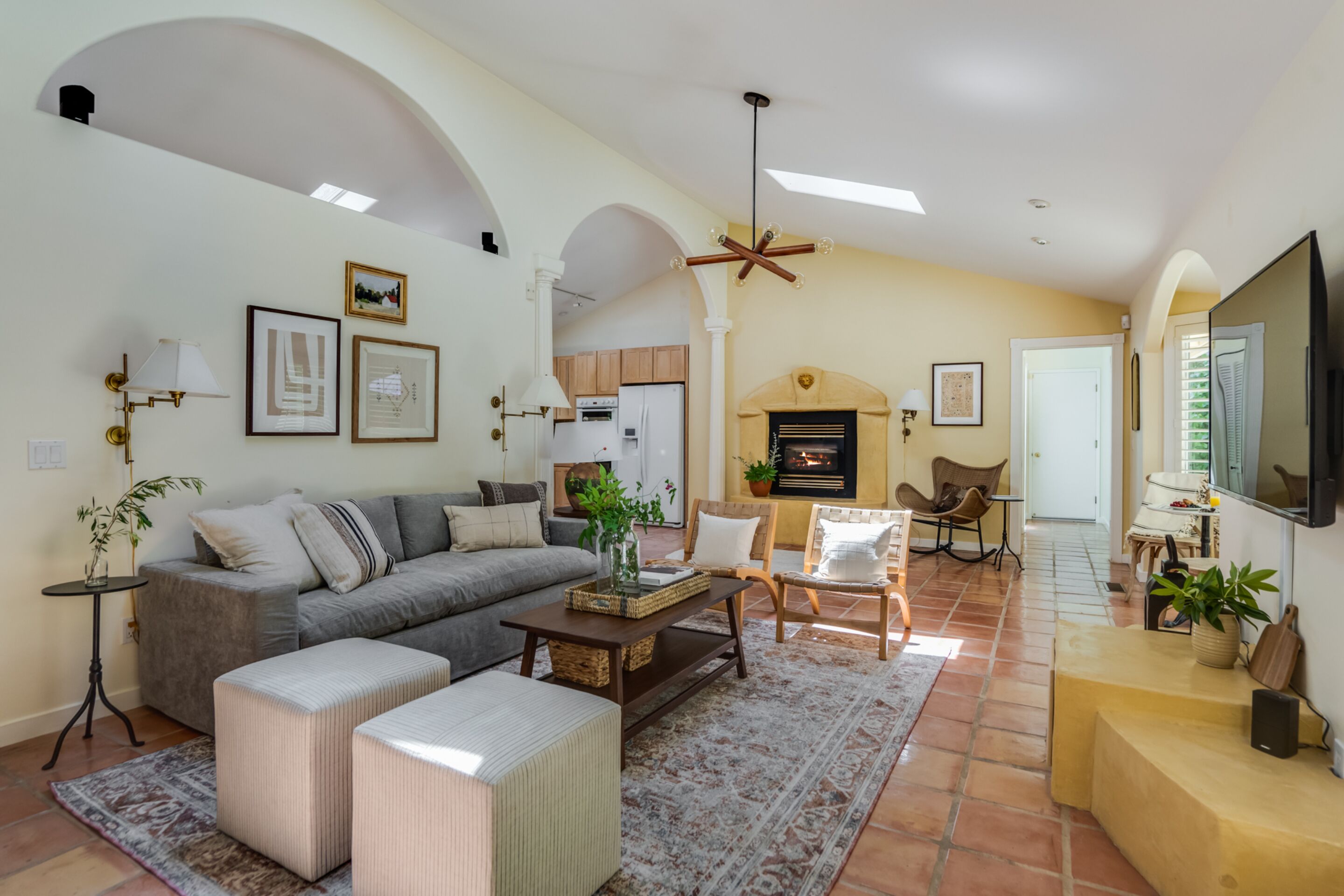 León by AvantStay | Private Breathtaking Character Cottage w/ Pool & Hot Tub