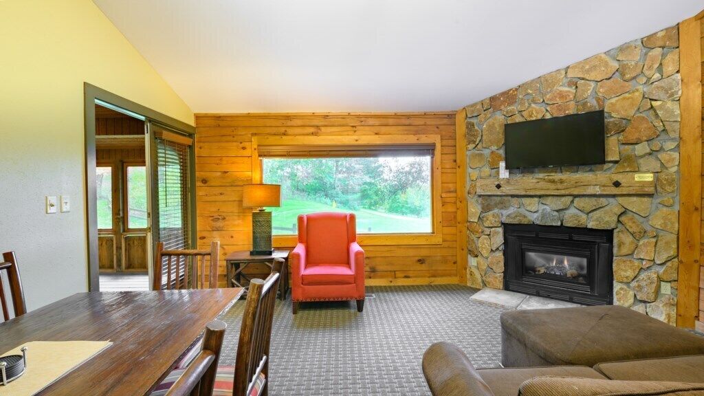 Christmas Mountain Village™ - 1 Bedroom 1 Bath Timber