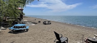 Lakefront Tiny Home Cabin on the Beach